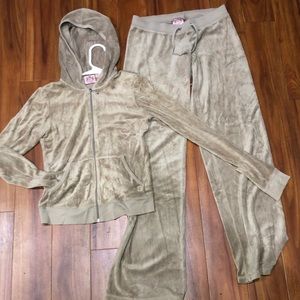 Juicy Couture Velour Set